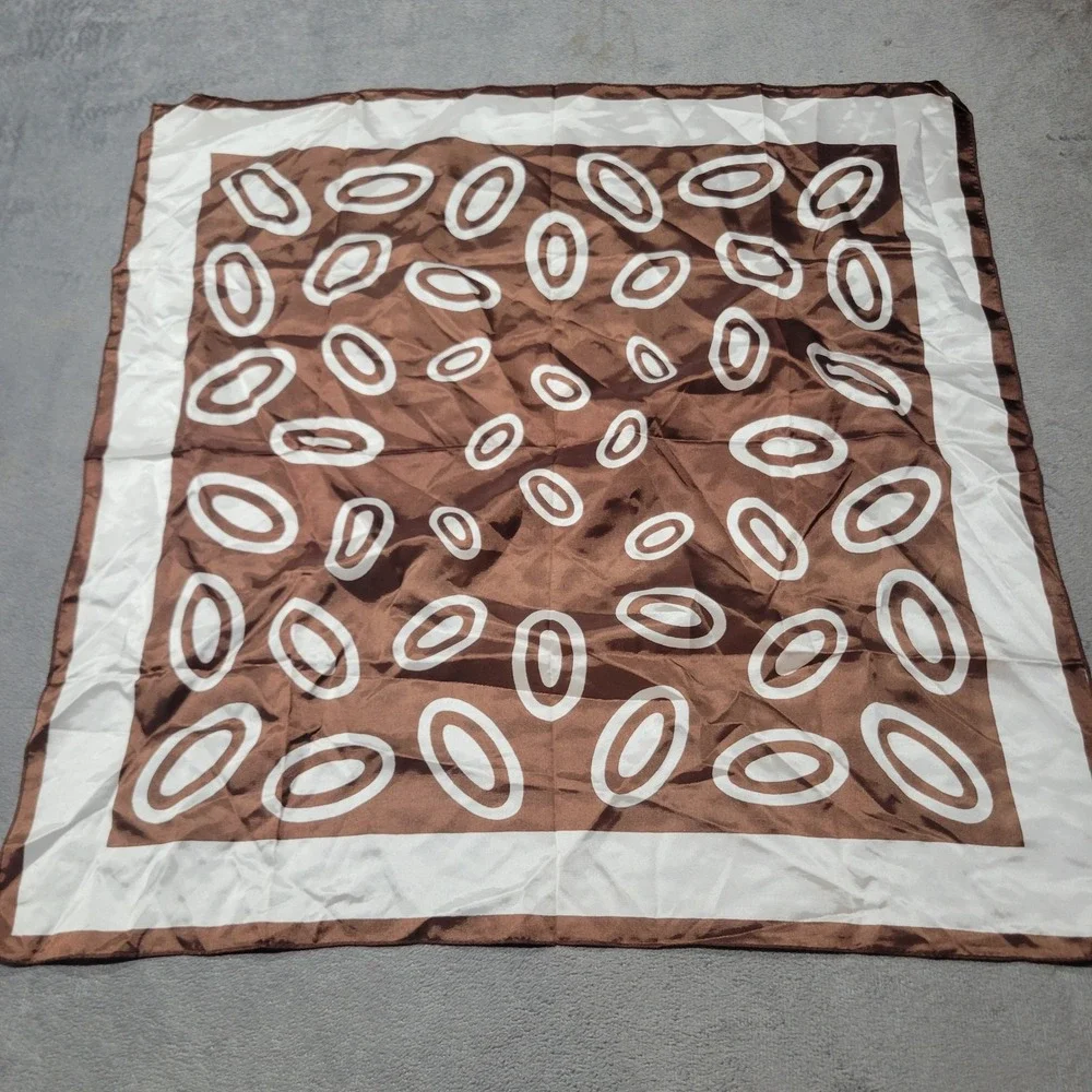Unbranded Women Square Scarf OS‎ Brown White Geometric Oval Print Silky Retro